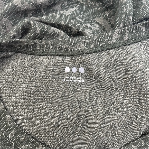 Three Dots Long Sleeve Top - Picture 3 of 6